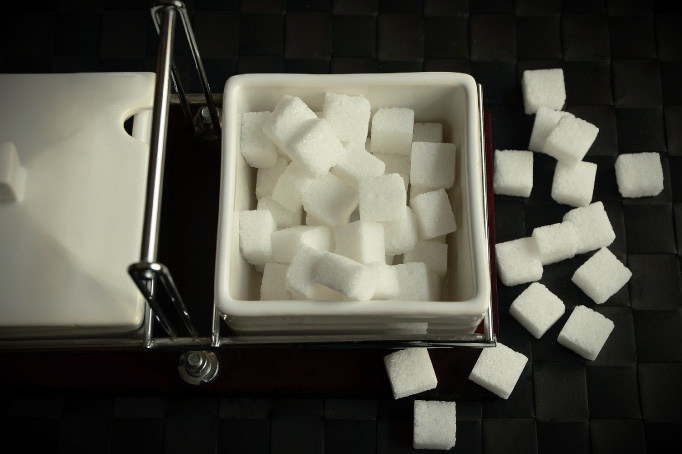 raw sugar cubes that are bad for your teeth